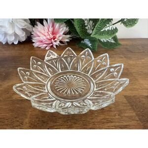 Vintage Pressed Glass Bowl‎ – Crystal Style Sunburst Floral Pattern